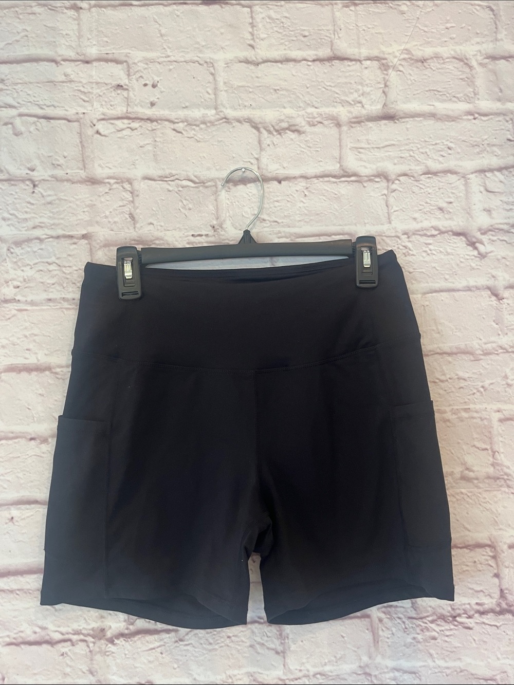 Black Women's Active Pocket Shorts